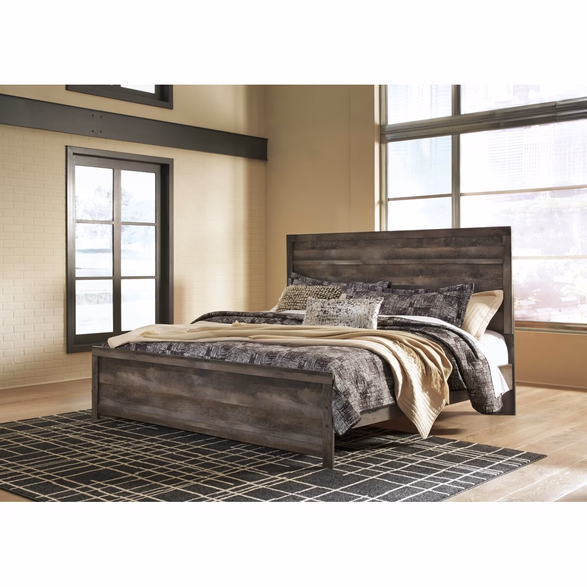 Wynnlow King Panel Bed and 2 Nightstands - Image 5