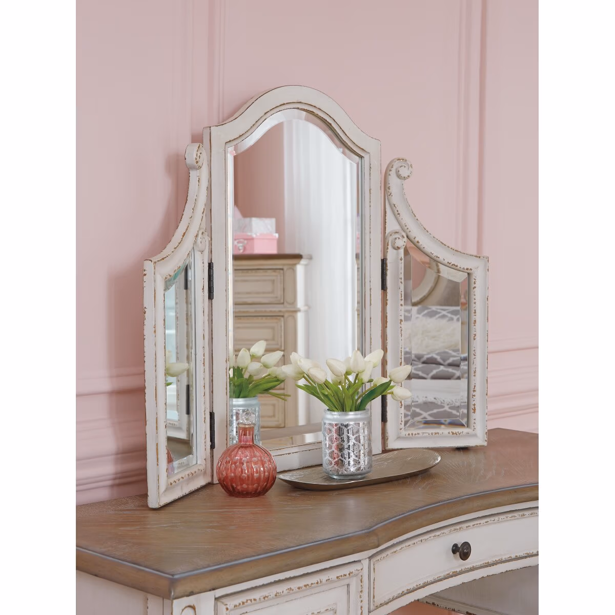 Realyn Queen Upholstery Panel Bed, Dresser, Chest, Nightstand, and Vanity Set - Image 25