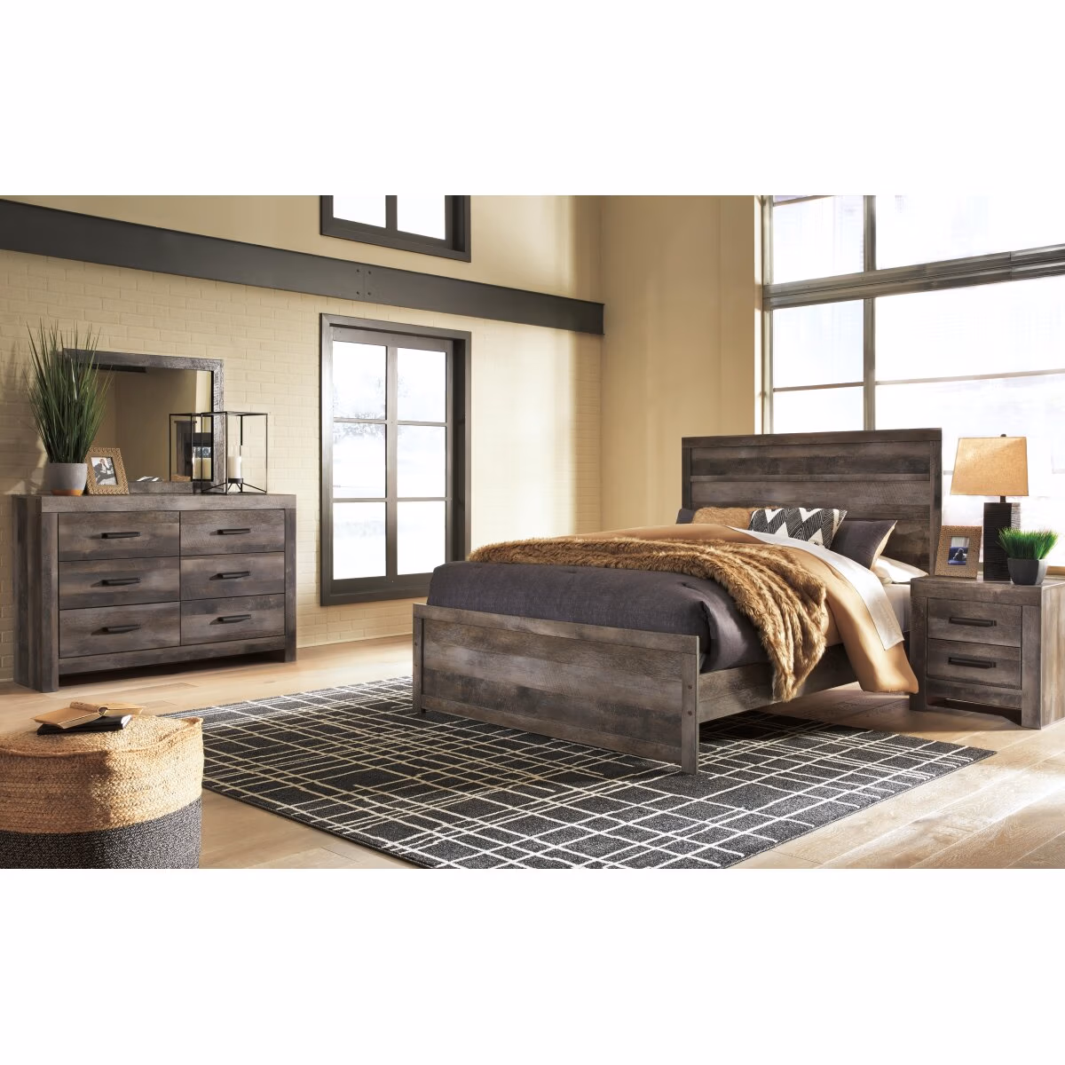 Wynnlow Queen Panel Bed, Dresser, Mirror and 2 Nightstands - Image 9