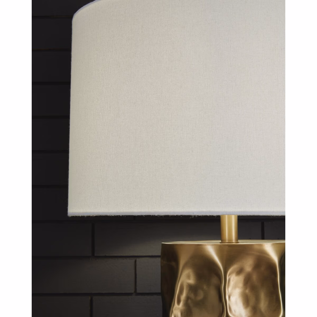 Marshawn Table Lamp - Image 4