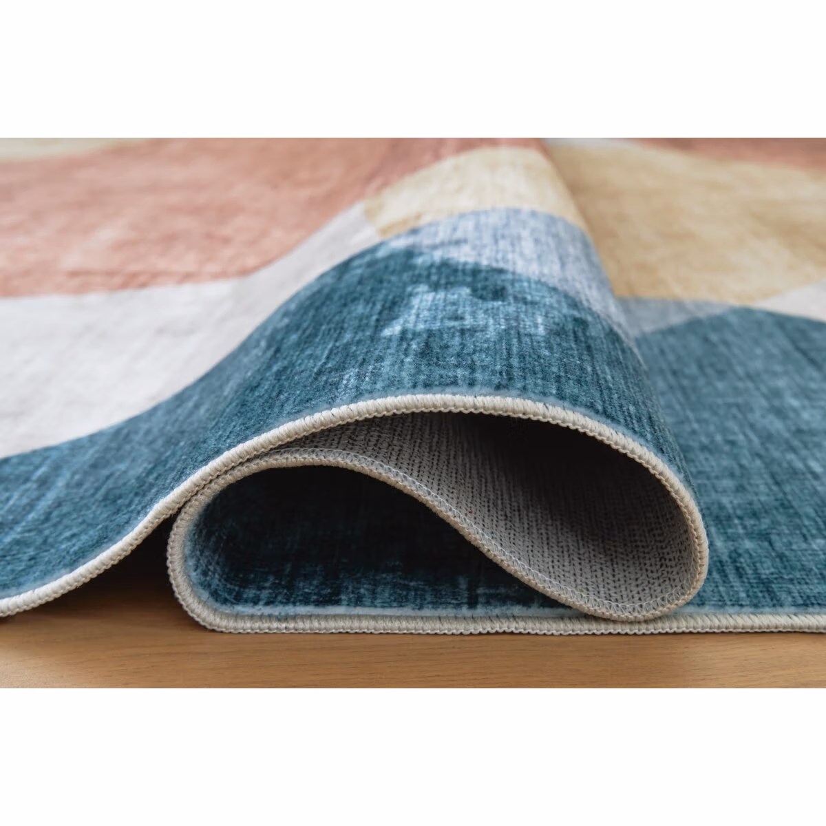 Chanleigh Washable 5' x 7' Area Rug - Image 5
