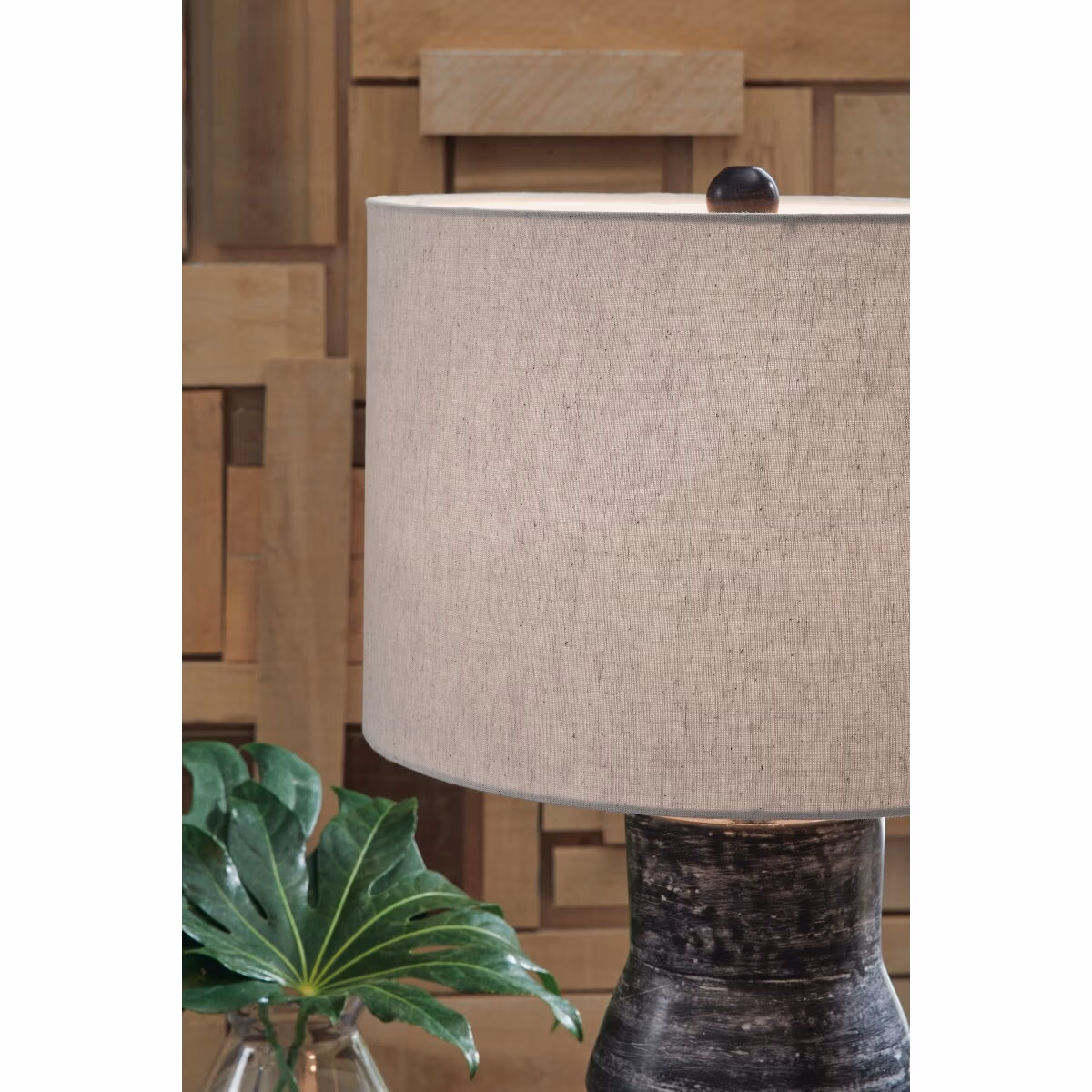 Kerbert Table Lamp - Image 4