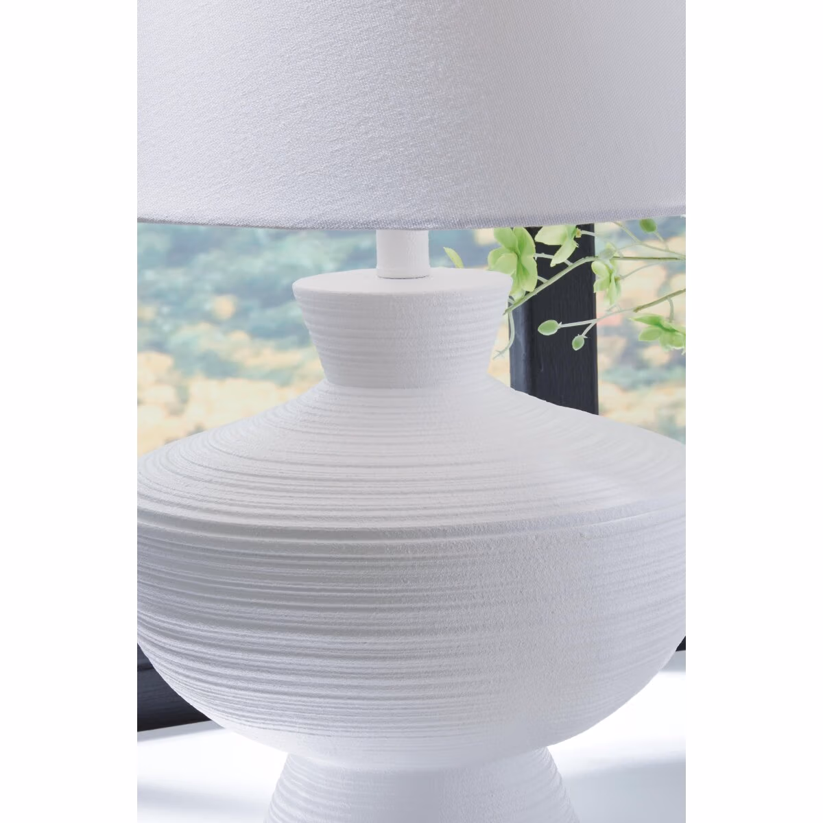 Harelwood Table Lamp - Image 4