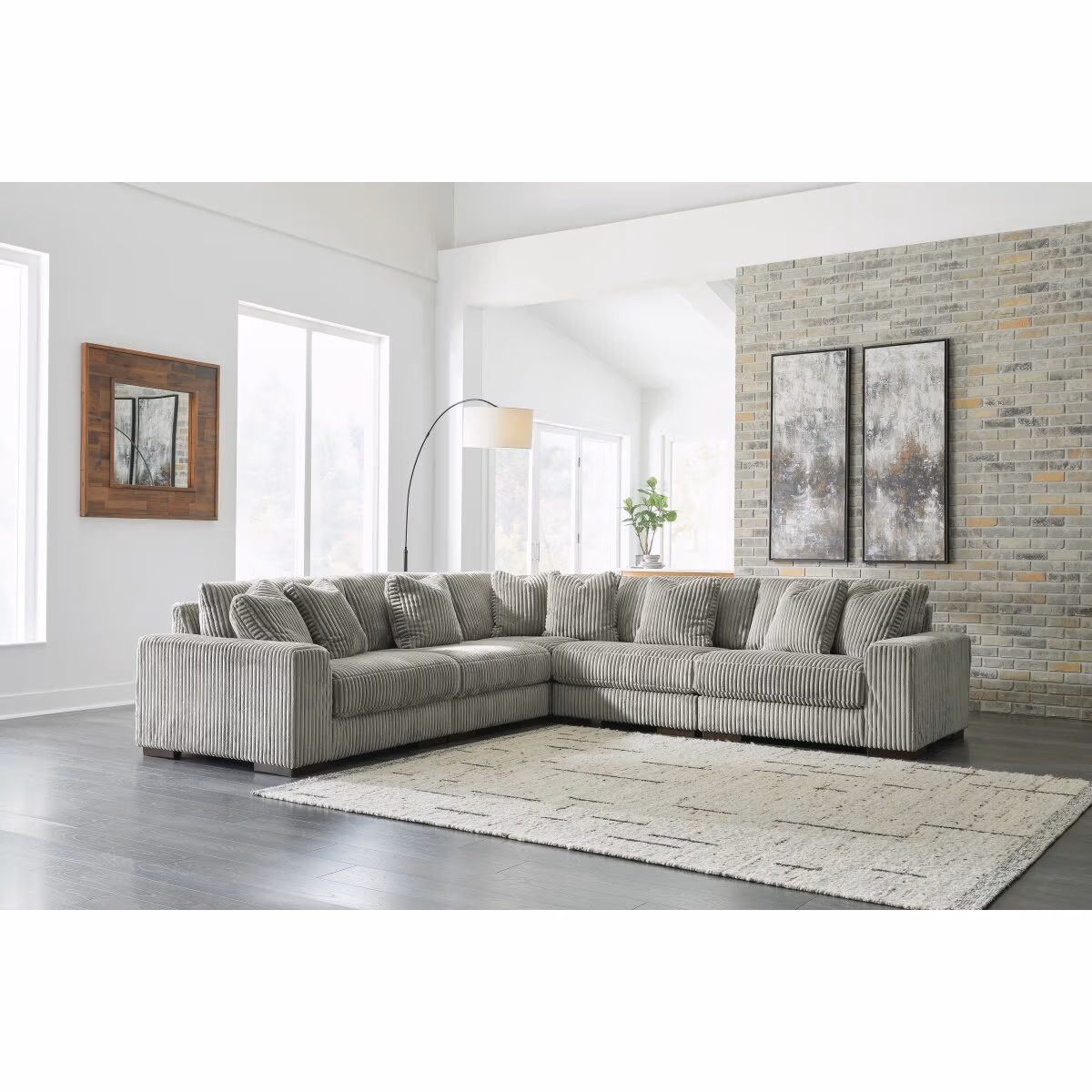 Lindyn 5-Piece Sectional - Image 3