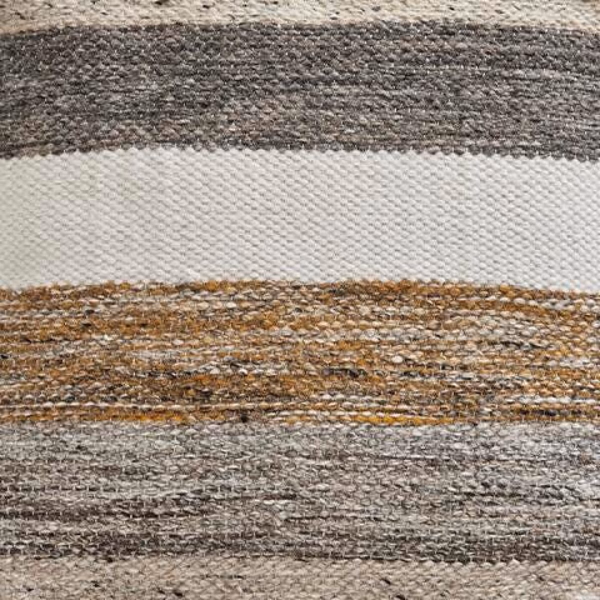 Josalind Pouf - Image 5