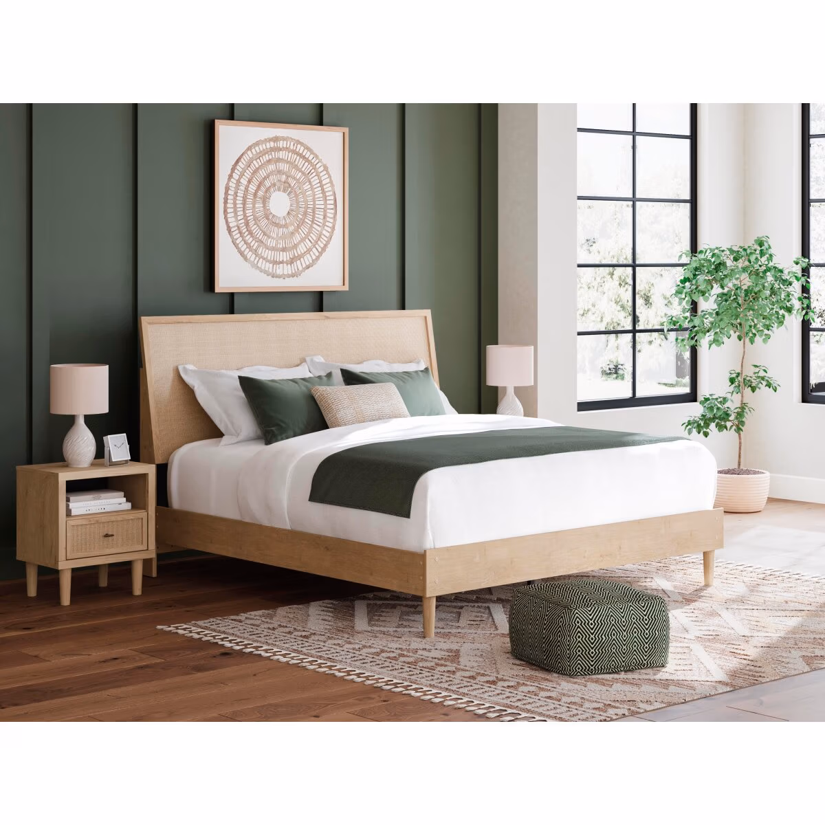 Cielden King Panel Bed - Image 3