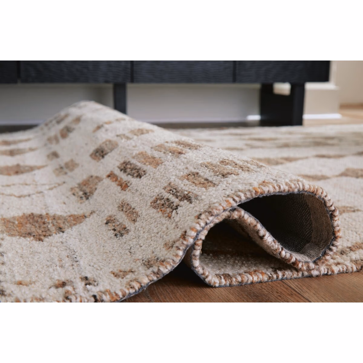 Brettler 8' x 10' Rug - Image 5