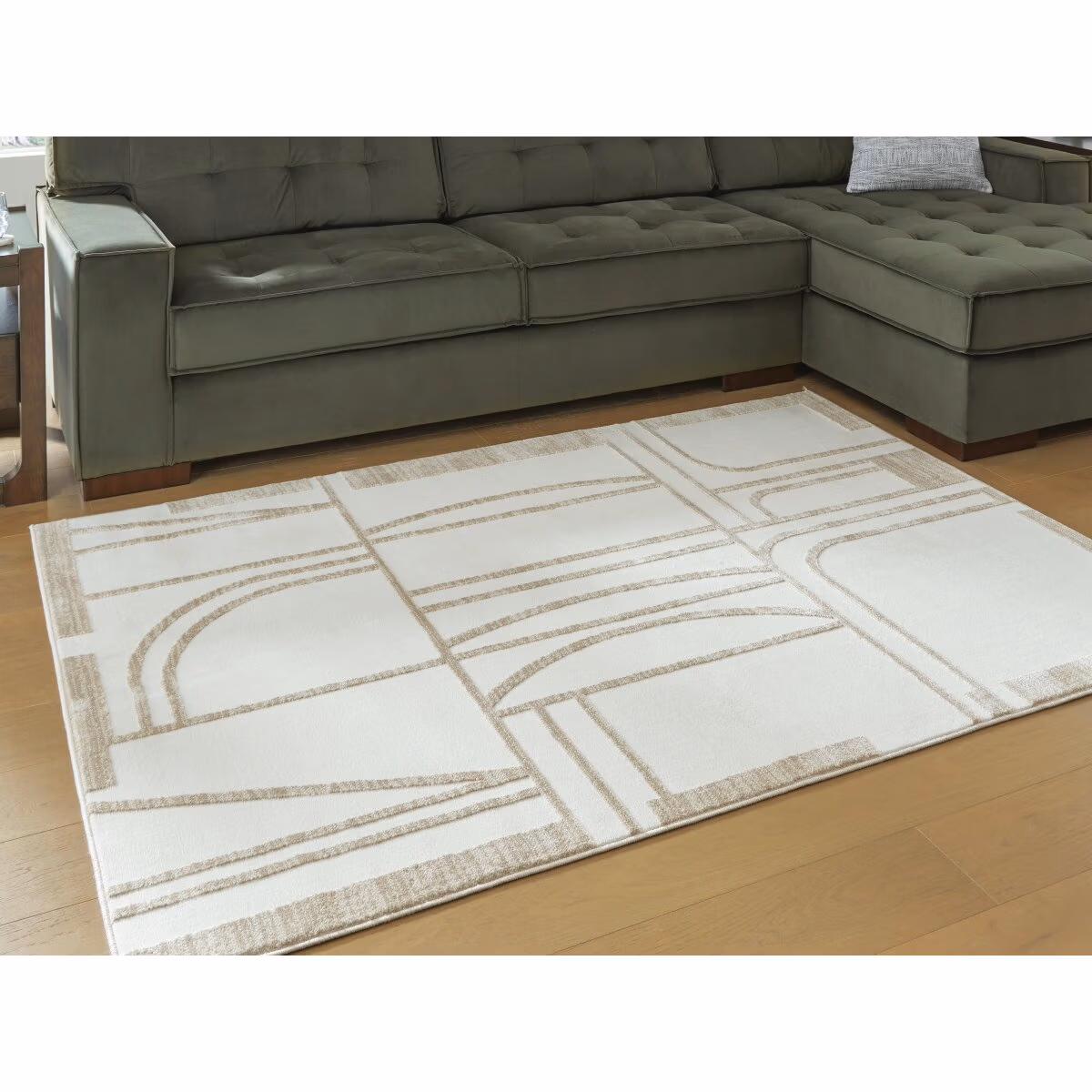Farongrove 5'3" x 7' Area Rug - Image 3
