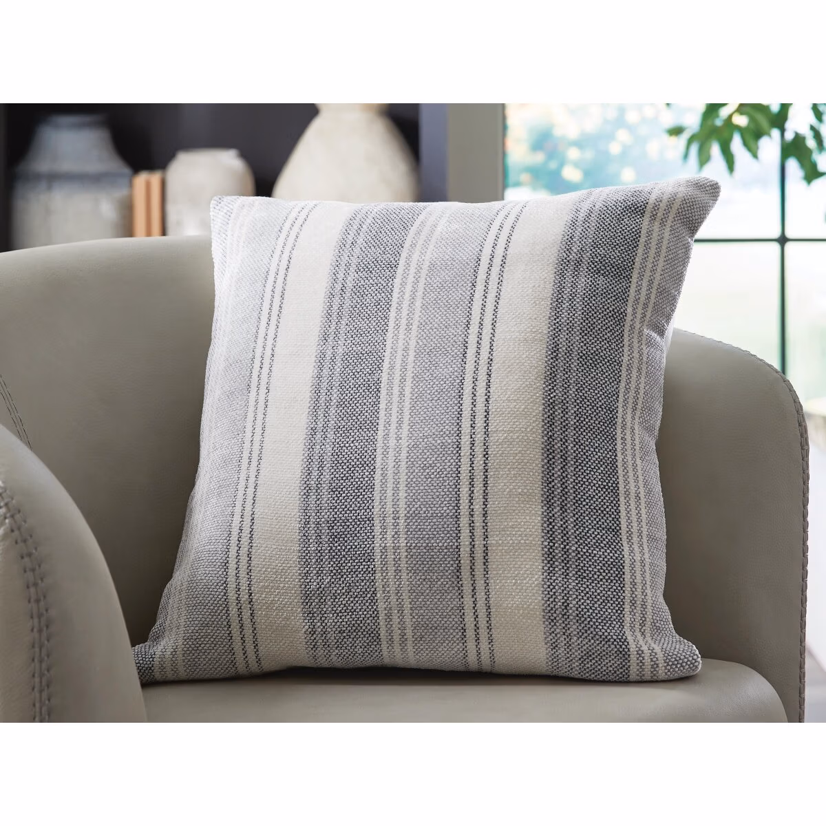 Adikus Pillow (Set of 4) - Image 3