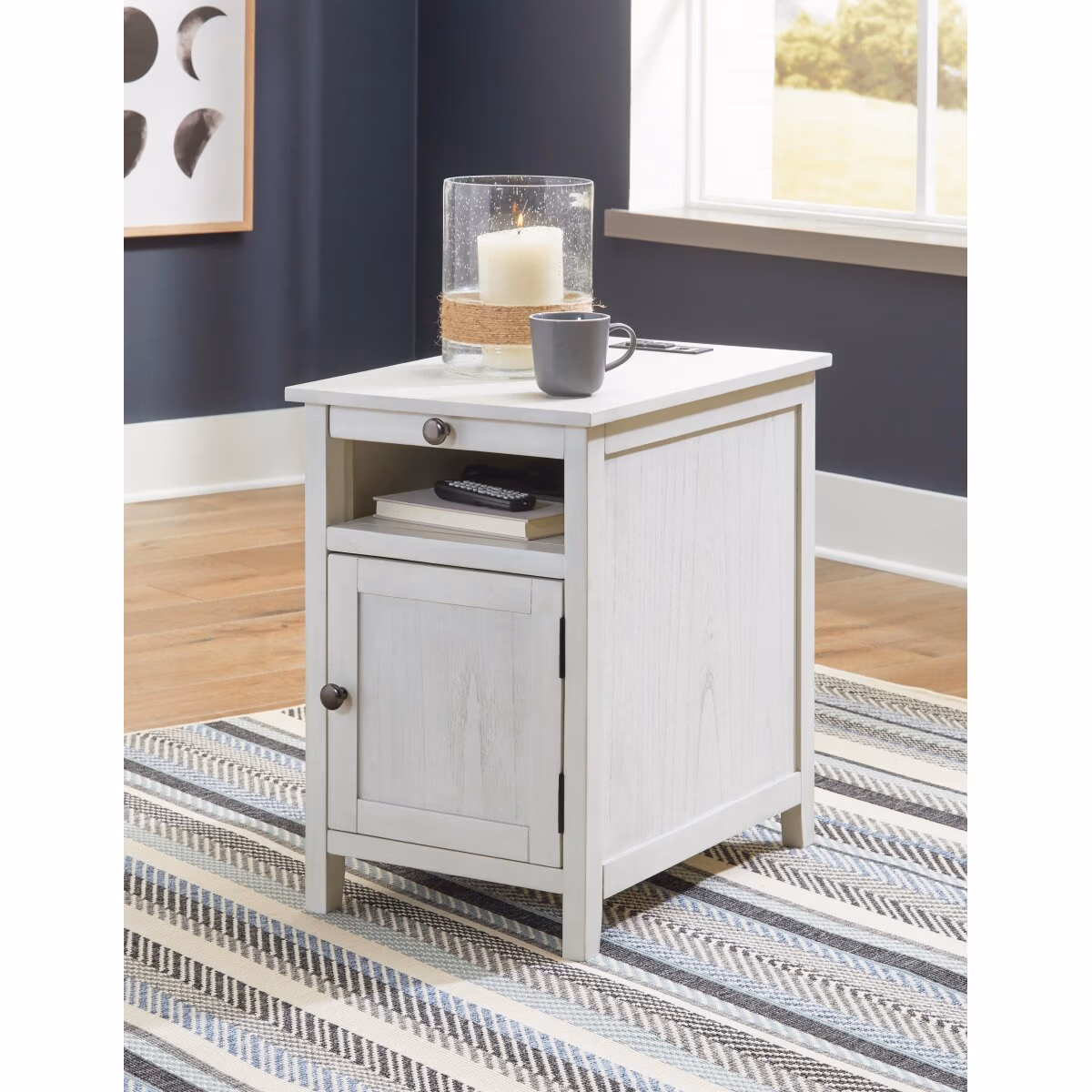 Treytown Chairside End Table - Image 3