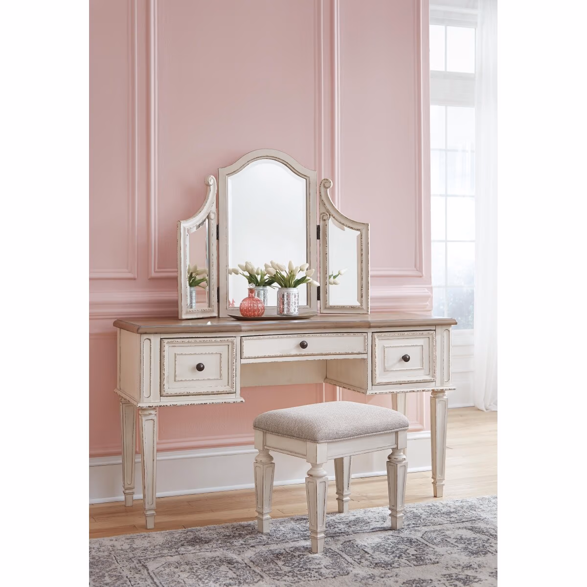 Realyn Queen Panel Bed, Dresser, Mirror and Vanity - Image 12