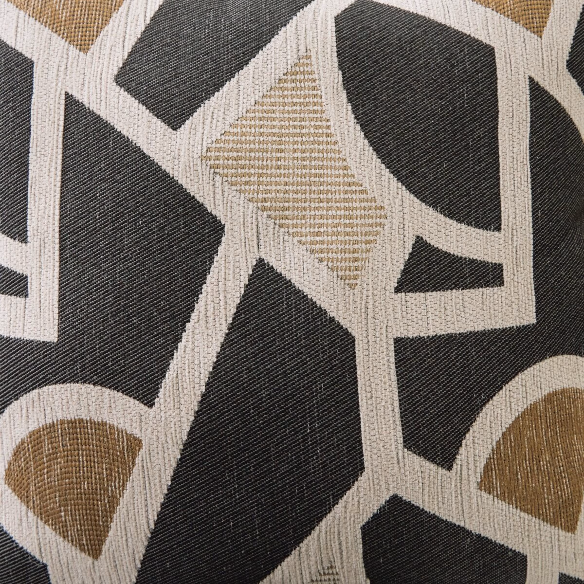 Heartcort Sofa - Image 7