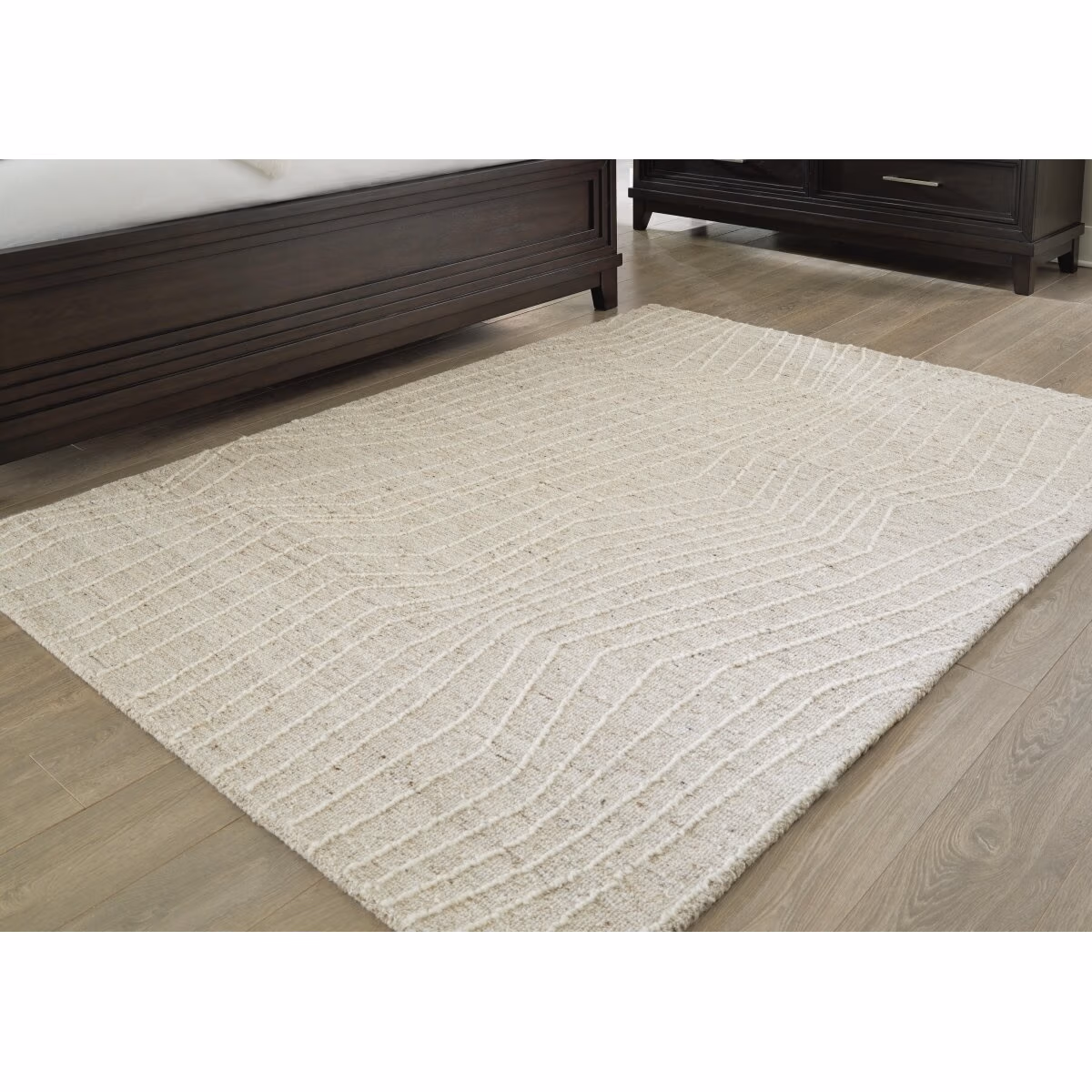 Varahill 5' x 7' Rug - Image 3