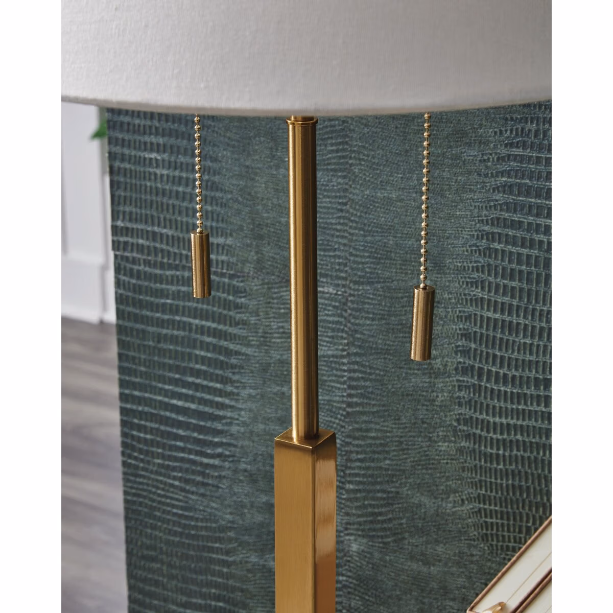 Haigwood Table Lamp - Image 4