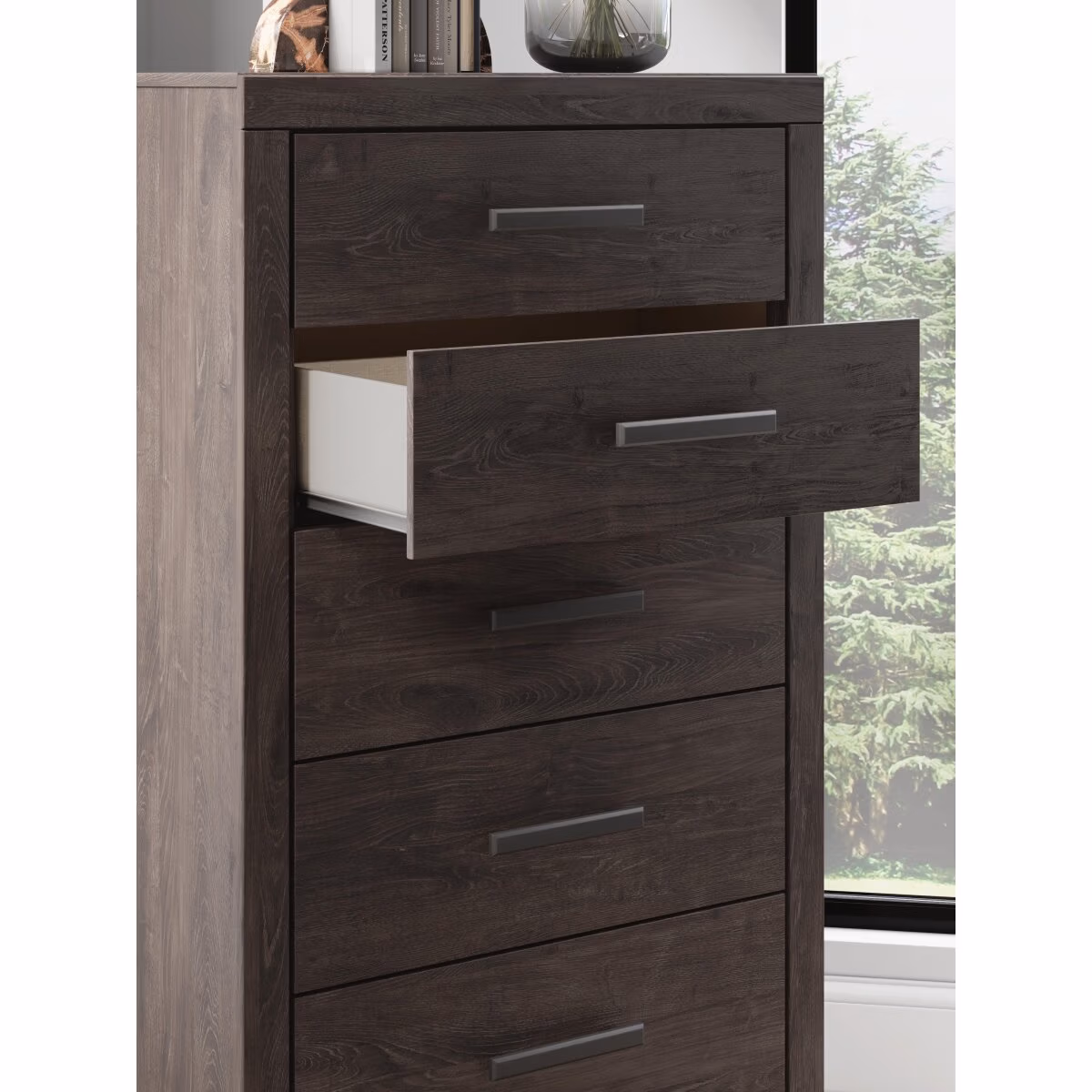 Prendonea Chest of Drawers - Image 11