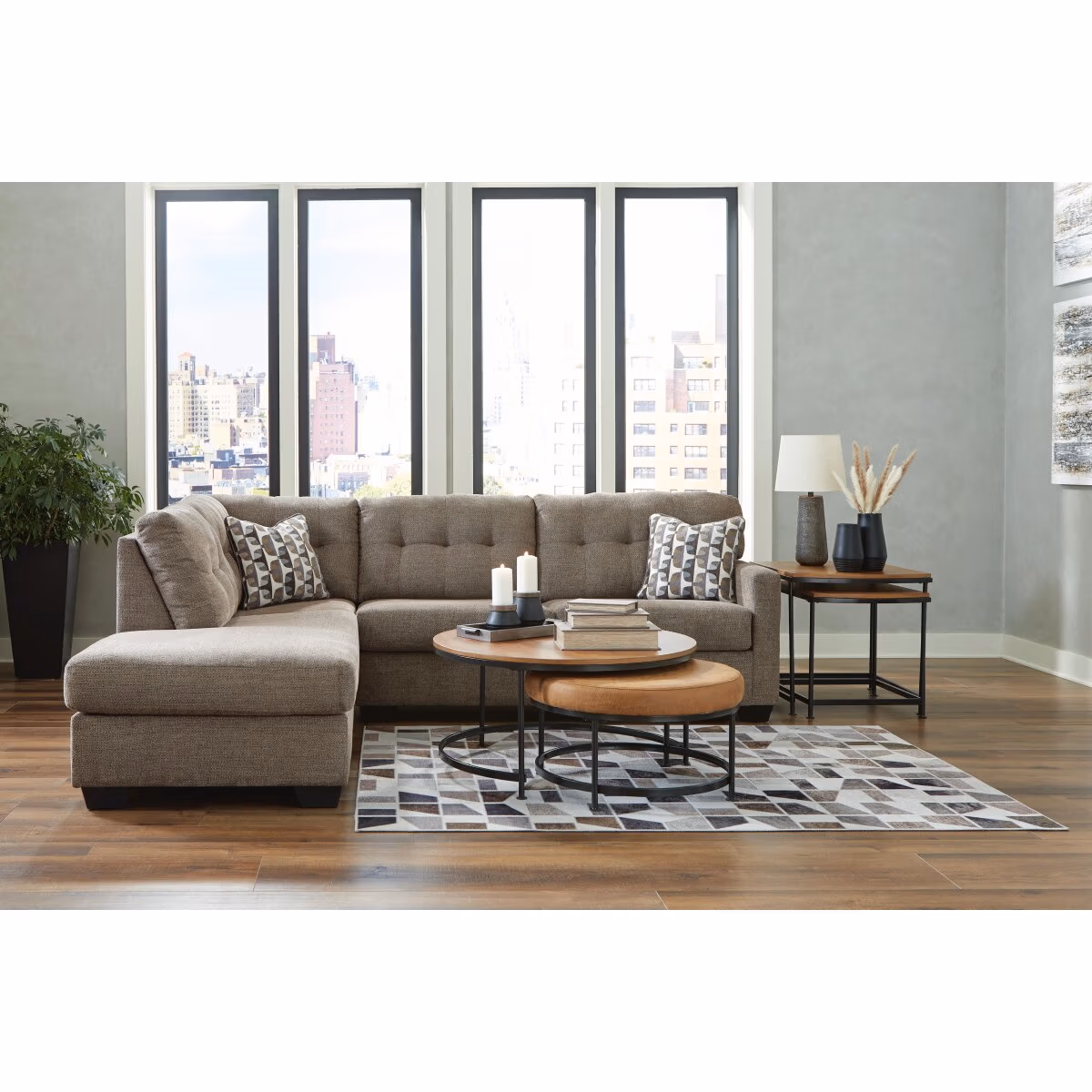 Mahoney 2-Piece Sectional with Chaise - Image 4