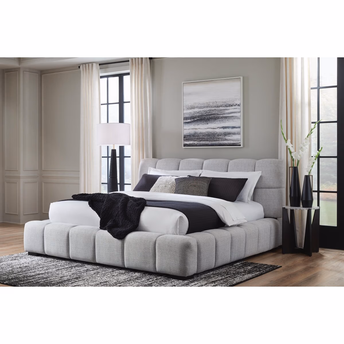 Grendusk King Upholstered Bed - Image 3