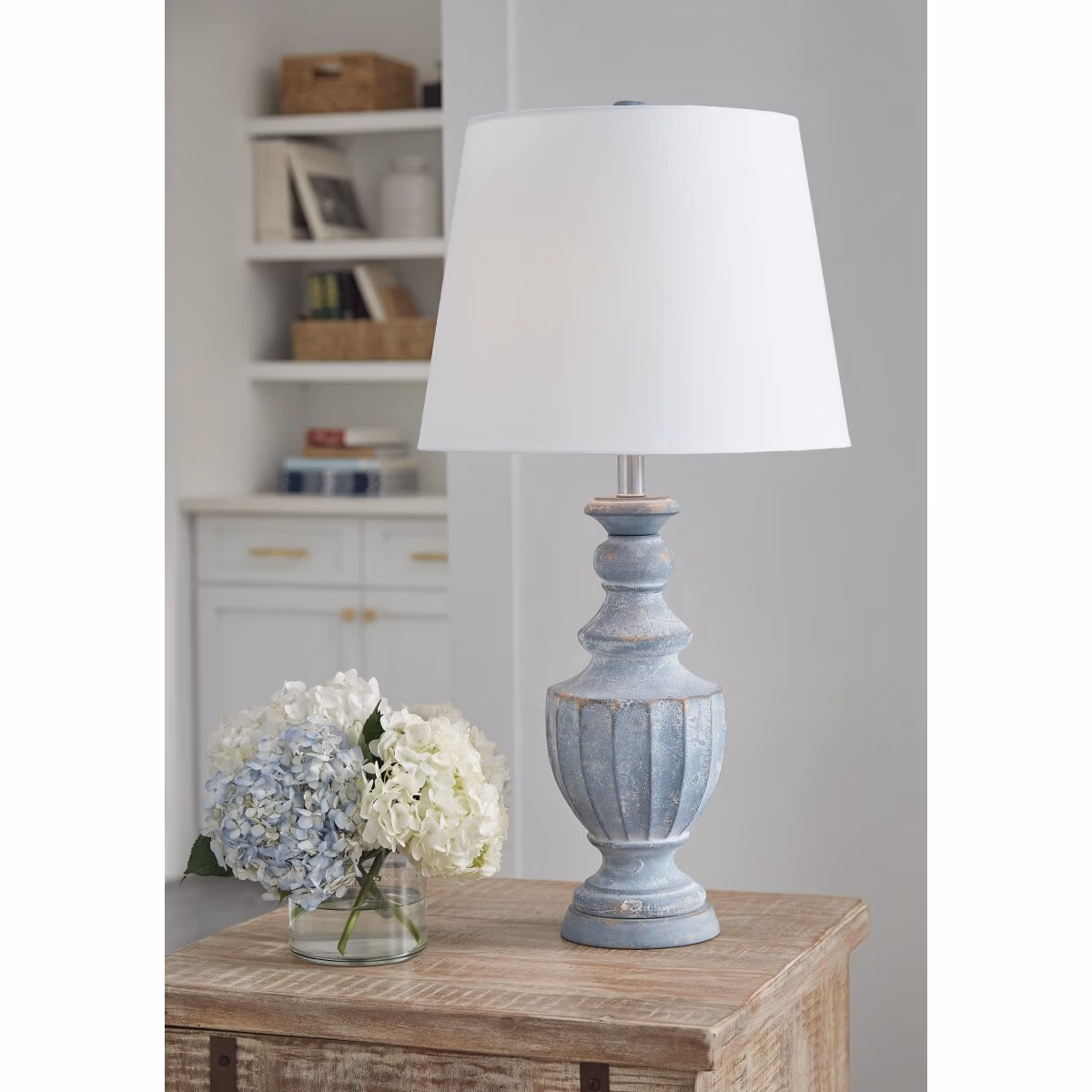 Cylerick Table Lamp - Image 3