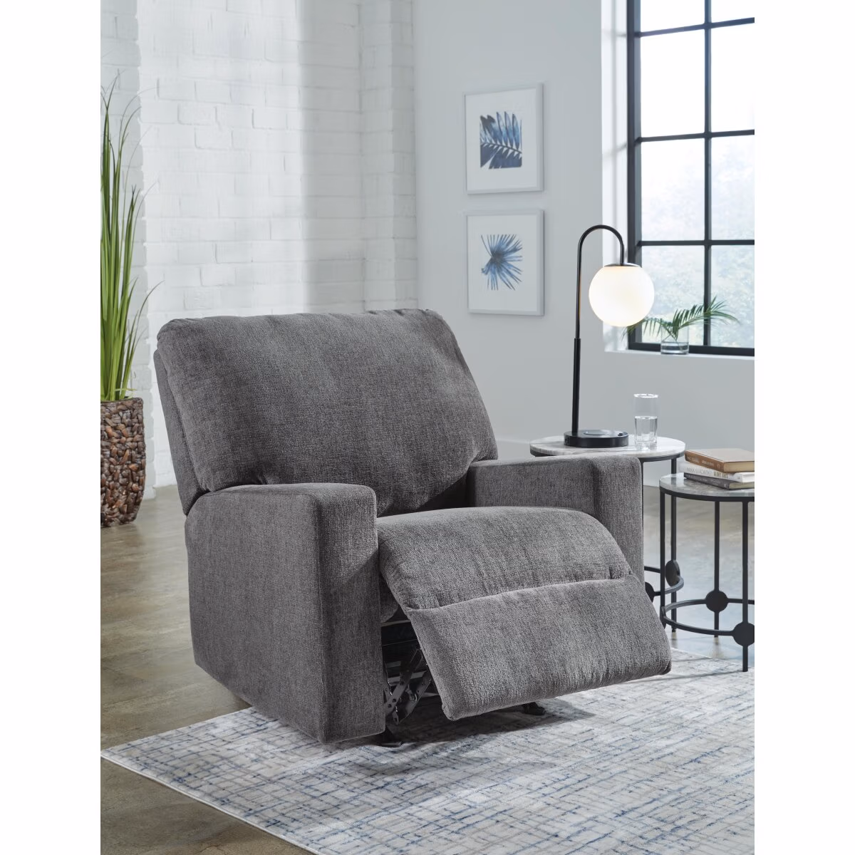 Rannis Recliner - Image 8