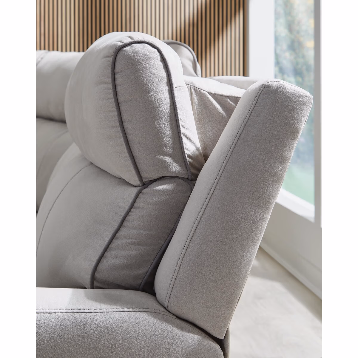 Social Pointe 6-Piece Reclining Sectional with Storage Console - Image 4