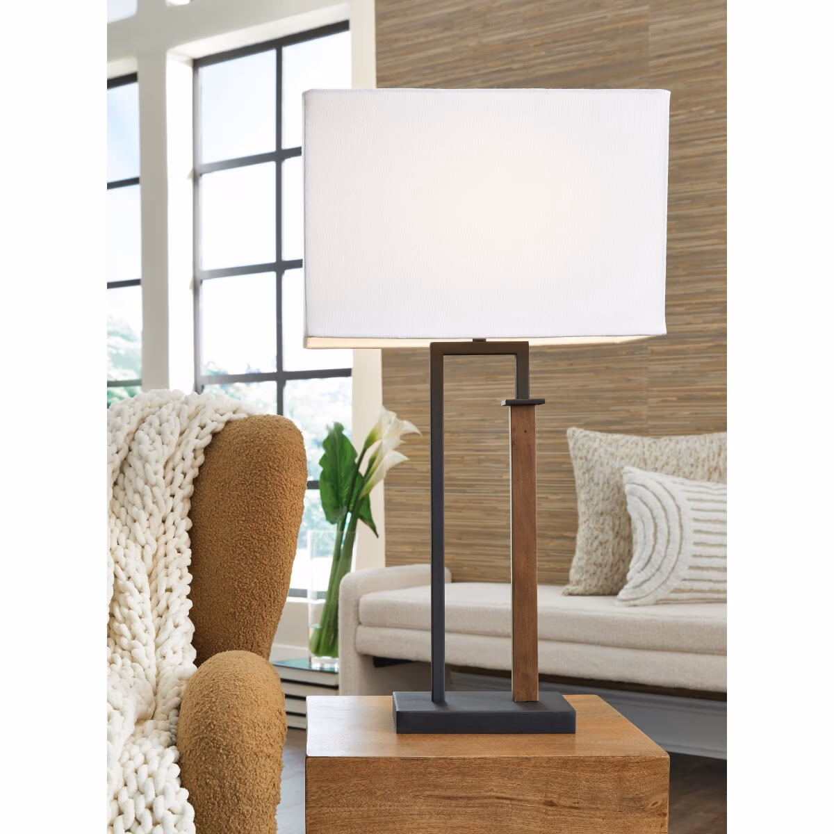 Voslen Table Lamp (Set of 2) - Image 3
