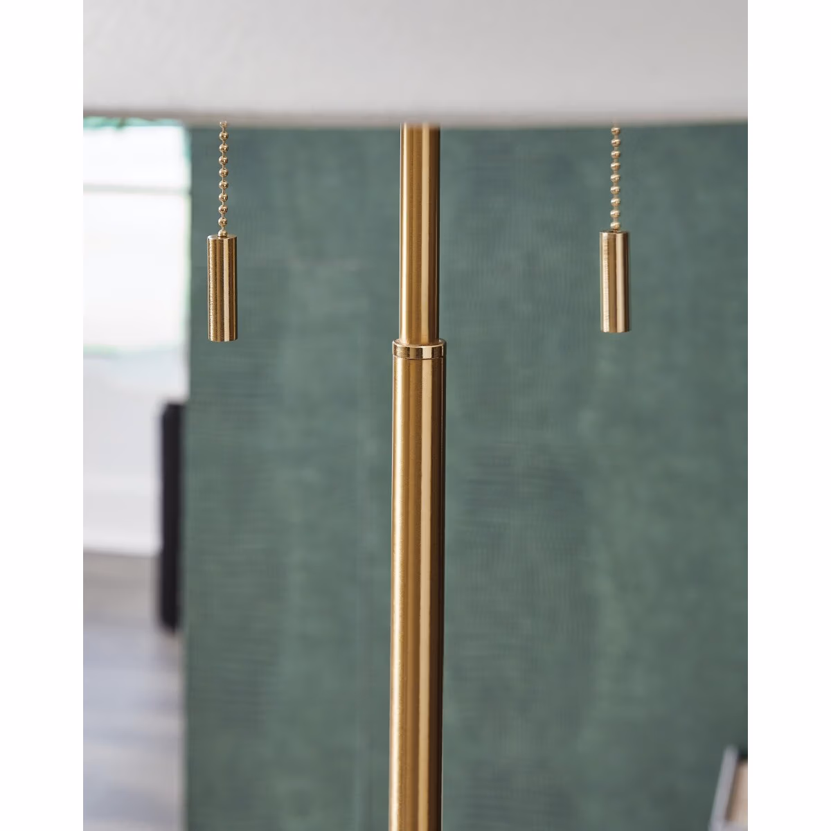 Haigwood Floor Lamp - Image 4