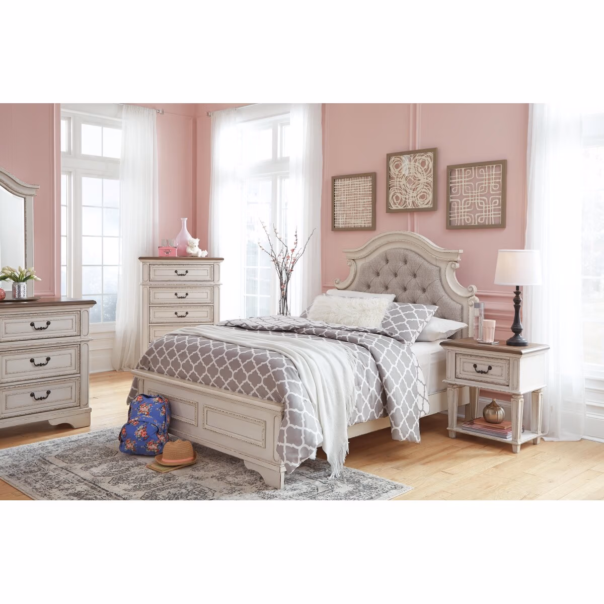 Realyn Full Panel Bed - Image 10