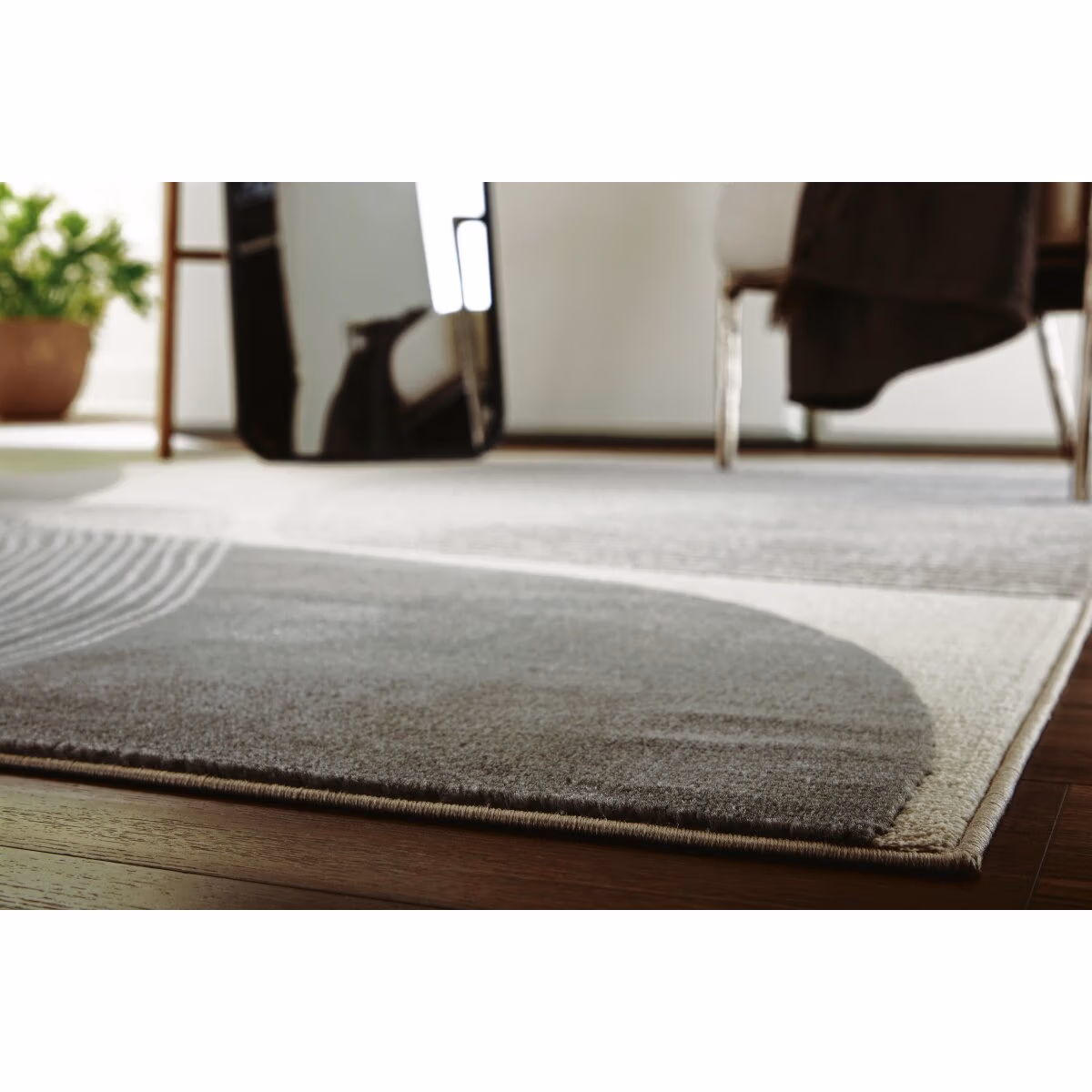 Winderburg 5' x 7' Rug - Image 4