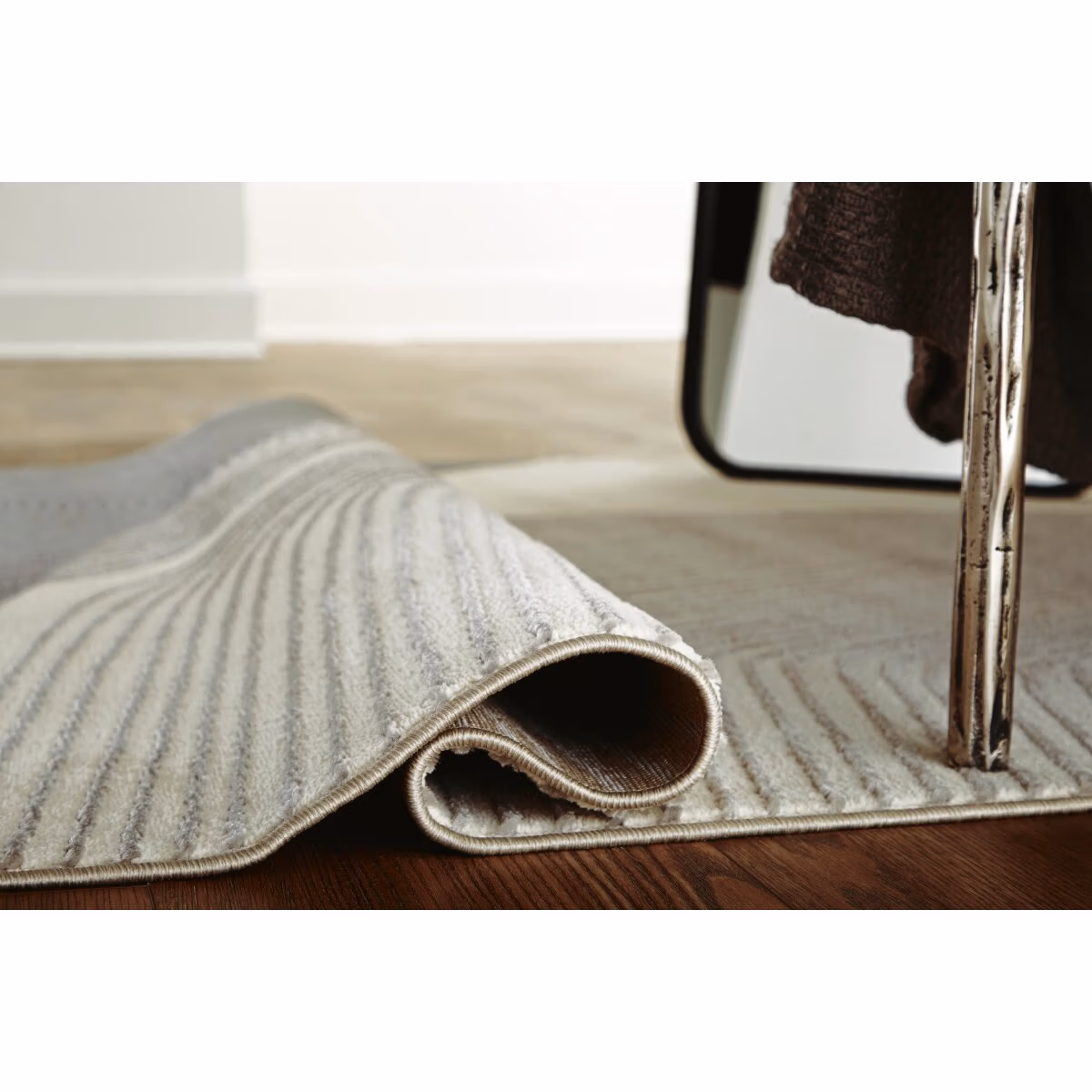 Winderburg 5' x 7' Rug - Image 5