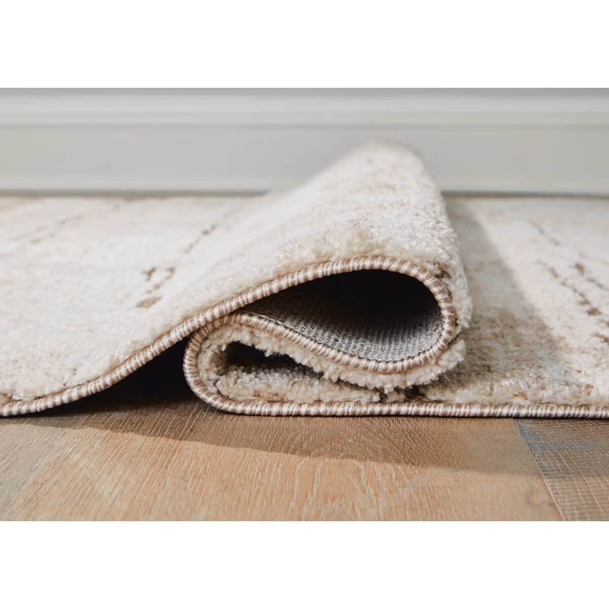 Kasney 8' x 10' Rug - Image 5