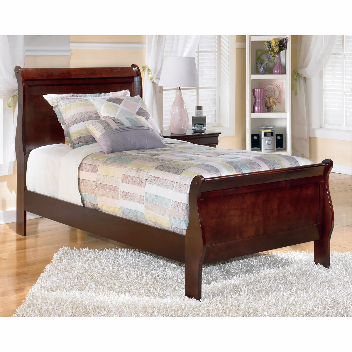 Alisdair Twin Sleigh Bed, Dresser, Mirror, Chest and Nightstand - Image 17