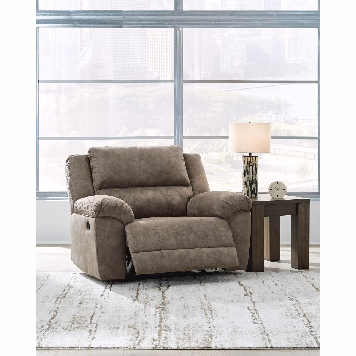 Laresview Oversized Recliner - Image 9
