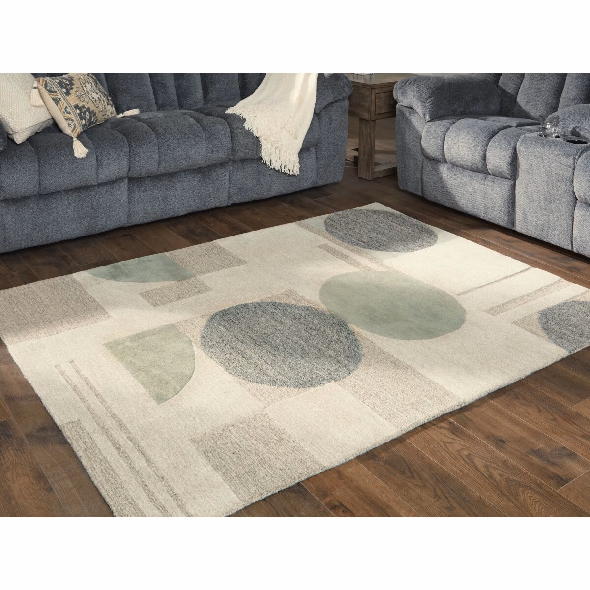 Dallane 5' x 7' Rug - Image 3