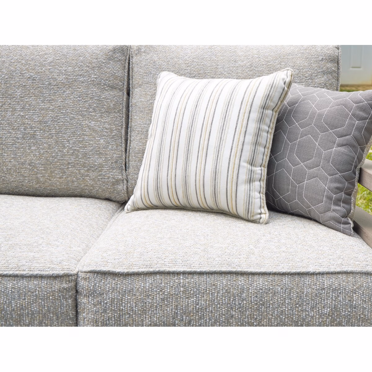 Hillside Barn Outdoor Sofa with Cushion - Image 7