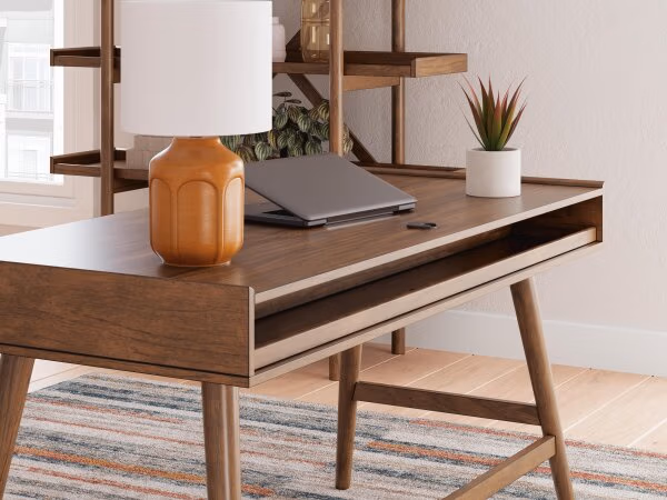Lyncott 60" Home Office Desk - Image 12