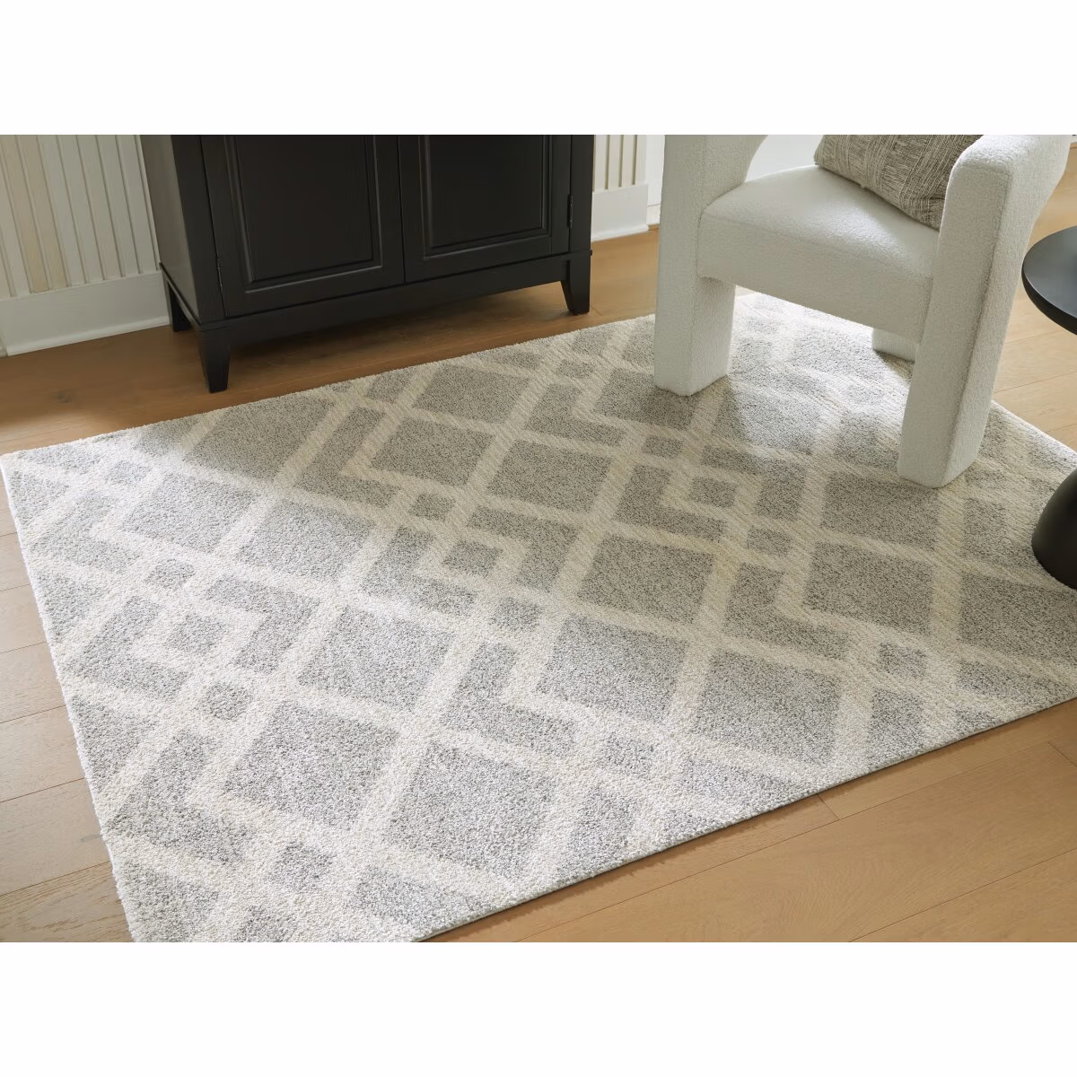 Unawick Medium Rug - Image 3