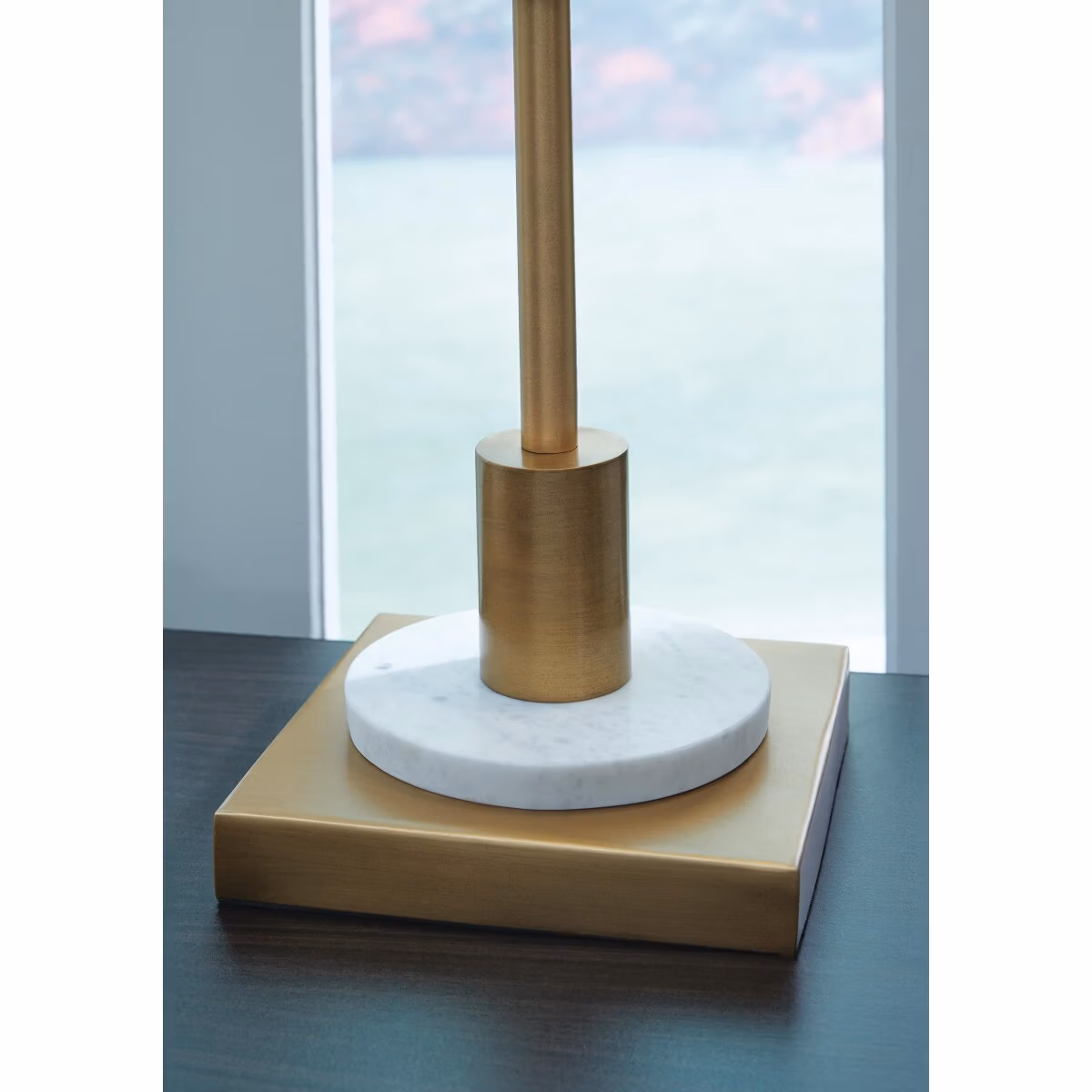Fritzburn Table Lamp - Image 4