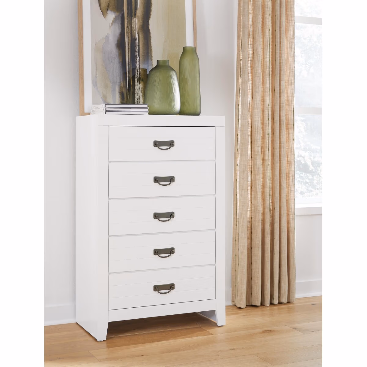 Binterglen Chest of Drawers - Image 3
