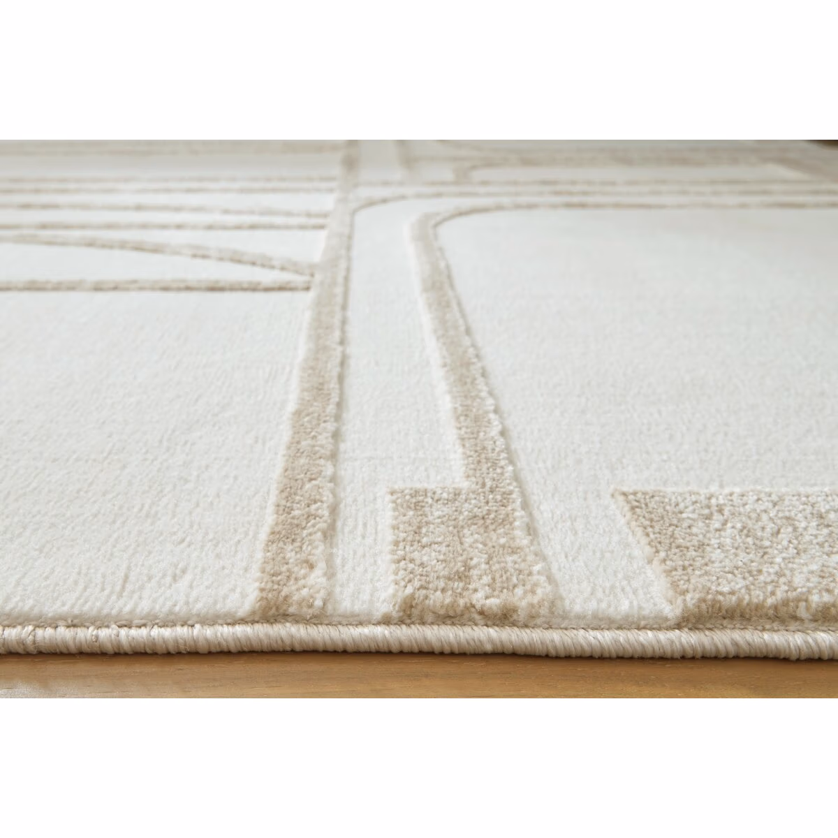 Farongrove 5'3" x 7' Area Rug - Image 4