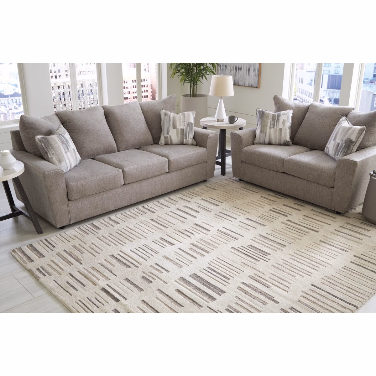 Leesdale 8' x 10' Rug - Image 3