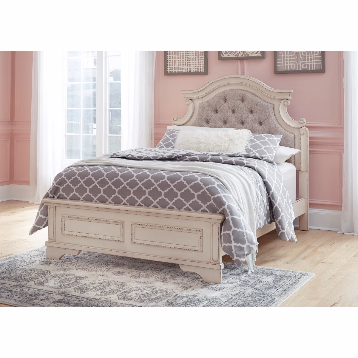 Realyn Full Panel Bed, Dresser, Mirror, Chest and Nightstand - Image 18