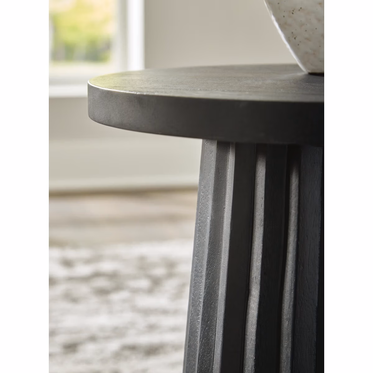 Ceilby Accent Table - Image 4