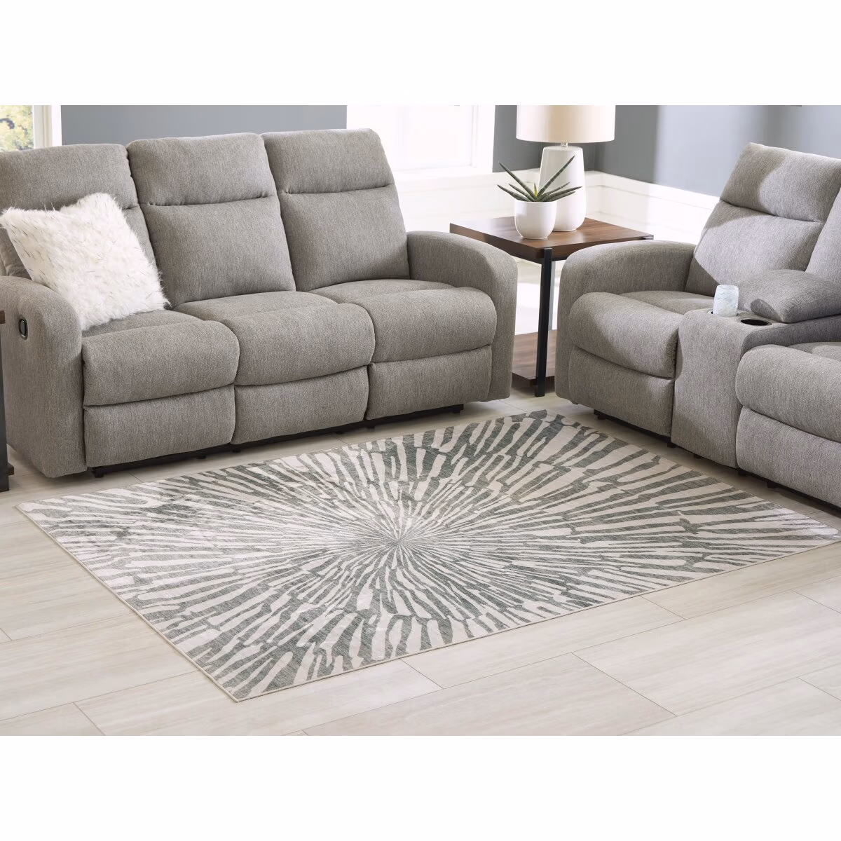 Verland Washable 5' x 7' Area Rug - Image 3