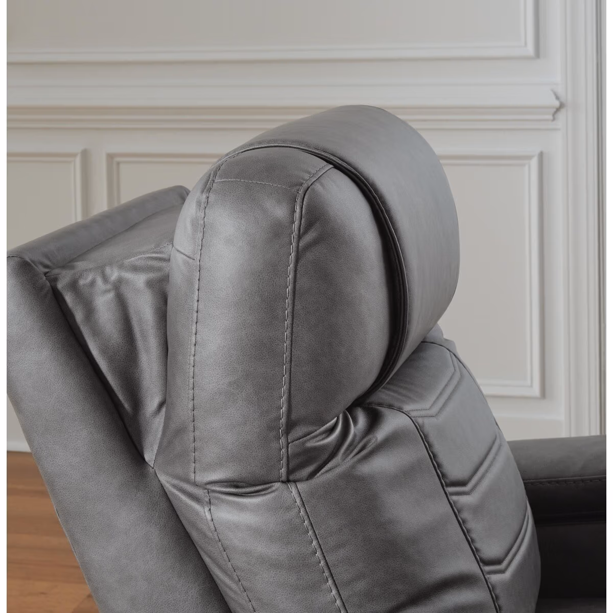 Schooner Rocks Power Recliner - Image 10