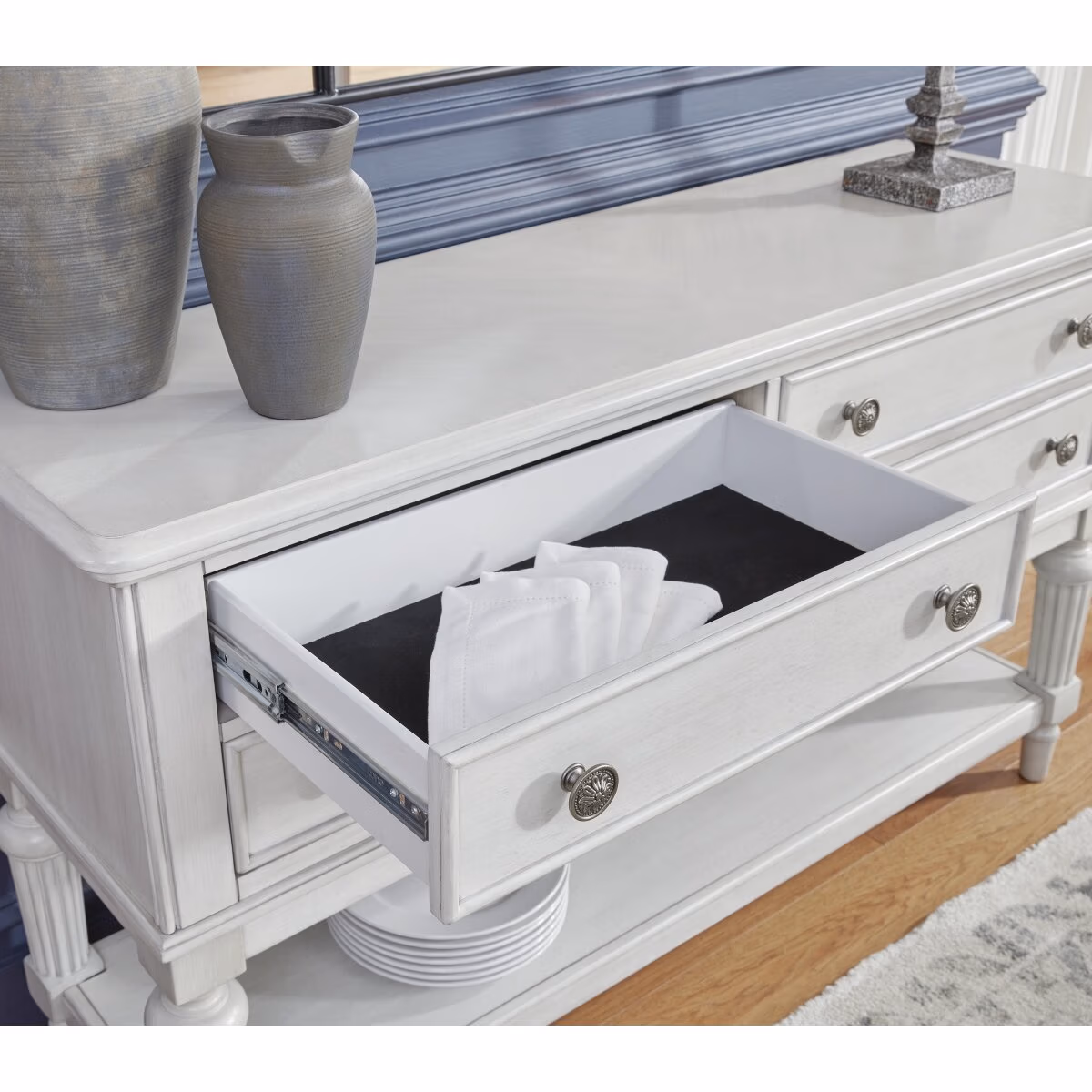Montelaine Dining Server - Image 8