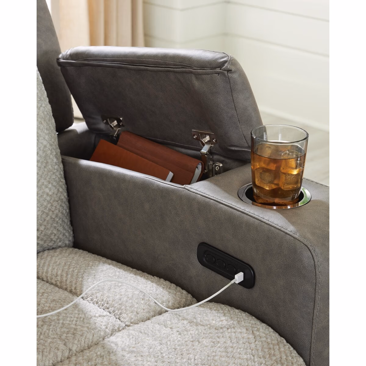 Branthorpe Power Reclining Sofa - Image 11