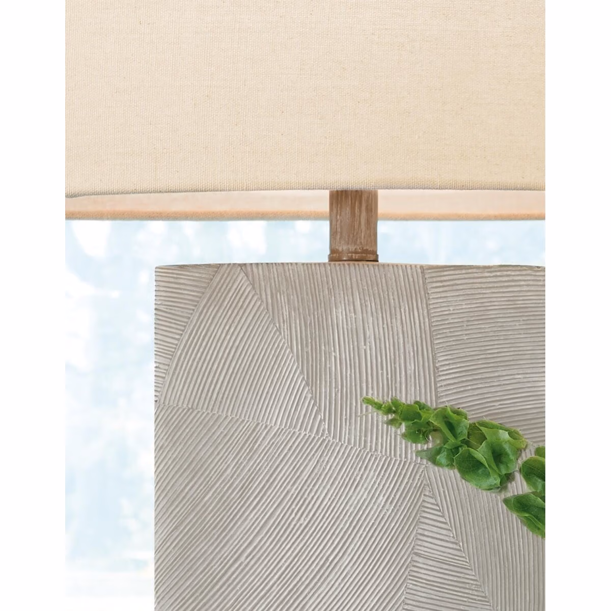 Bradard Table Lamp - Image 4
