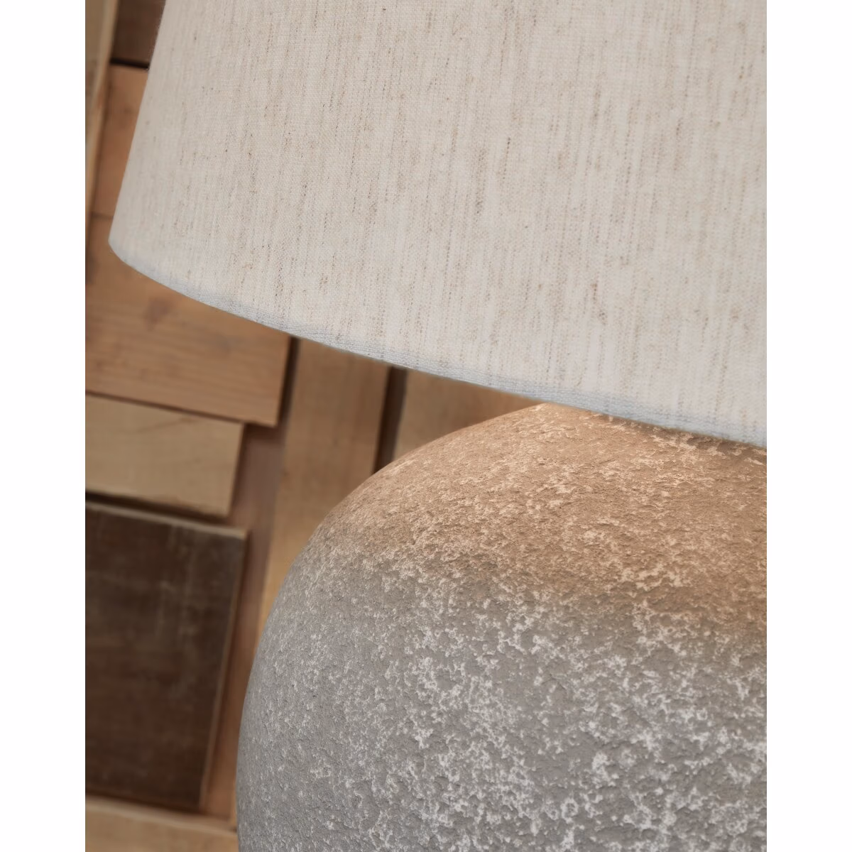 Dreward Table Lamp - Image 5