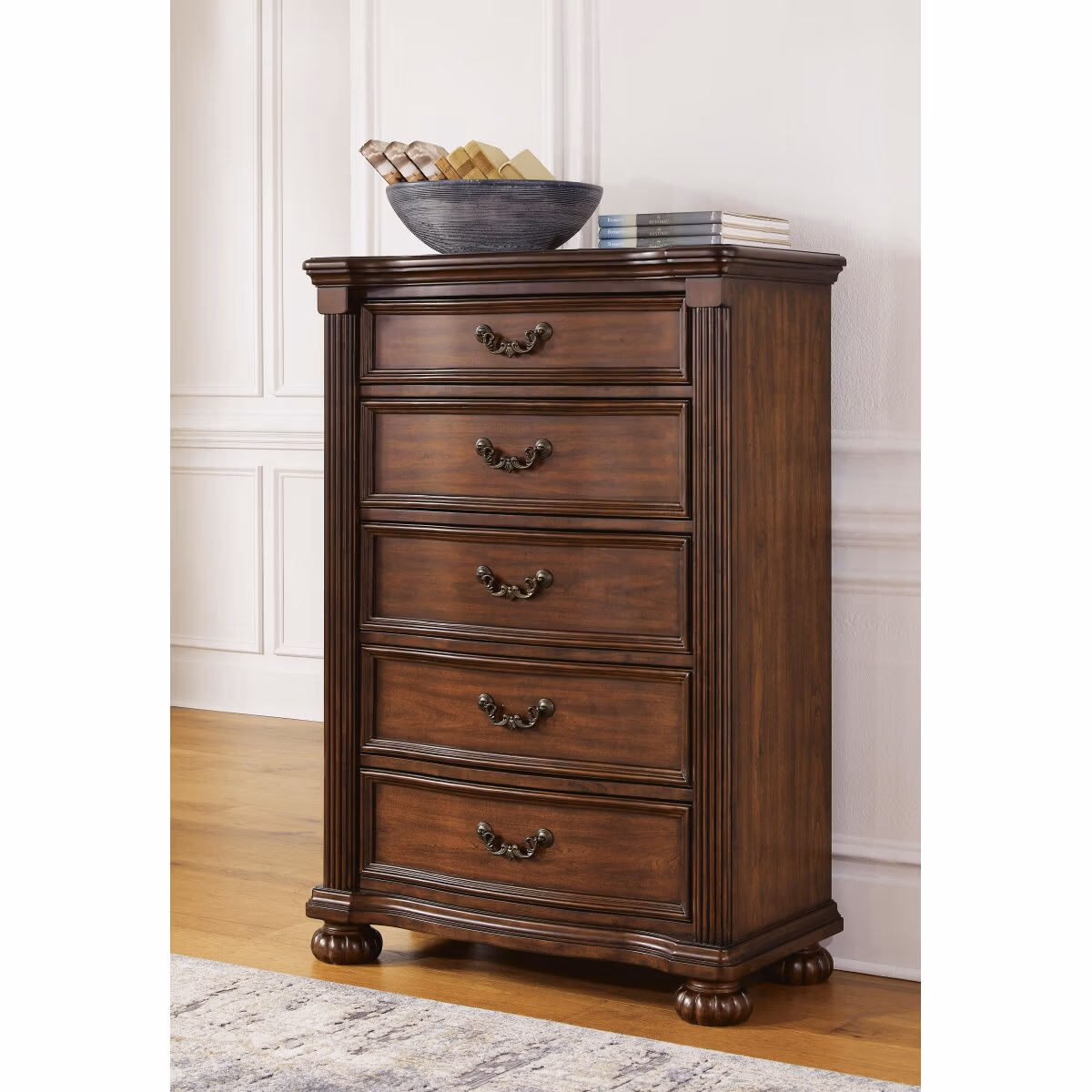 Lavinton Chest of Drawers - Image 3