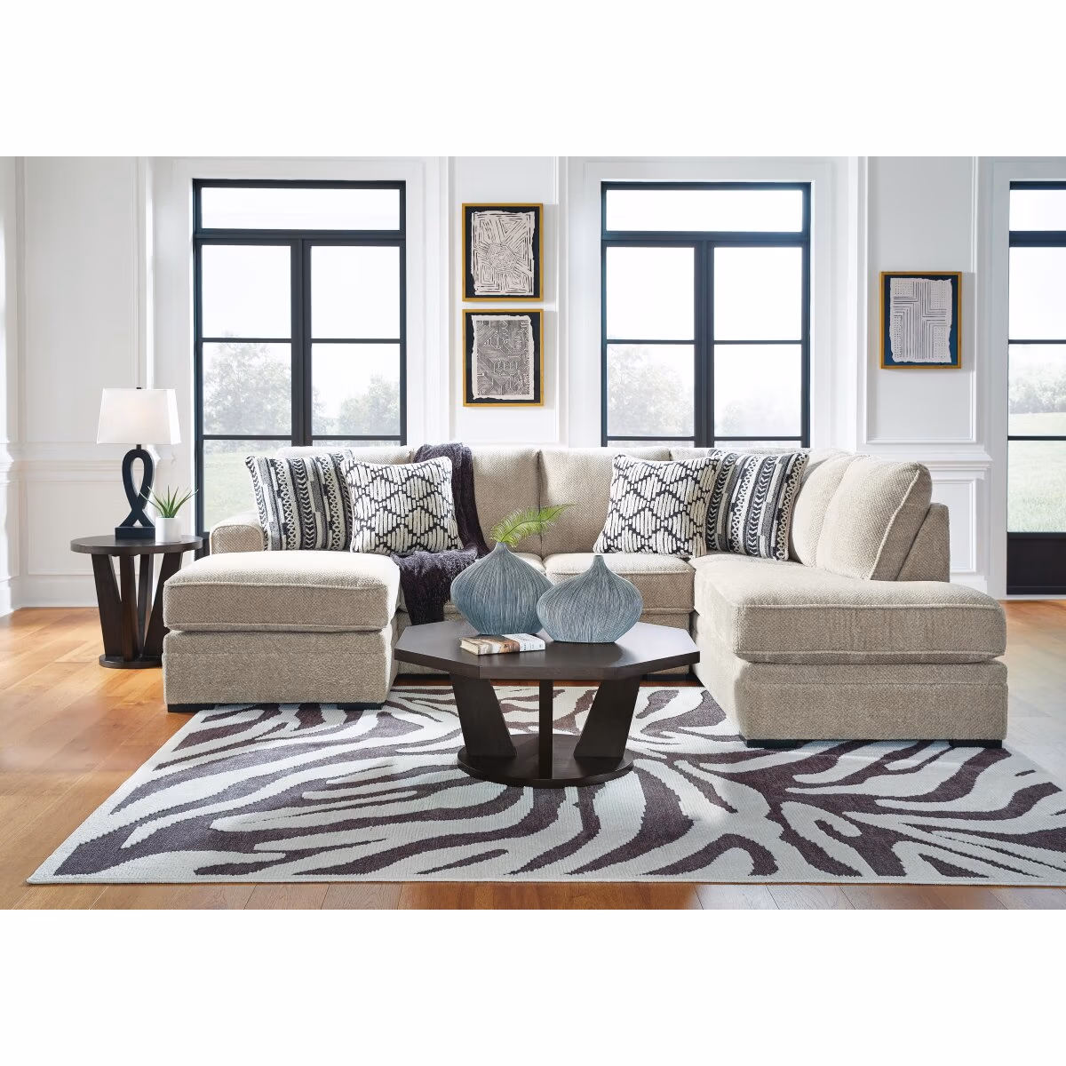 Calnita 2-Piece Sectional with Chaise - Image 5
